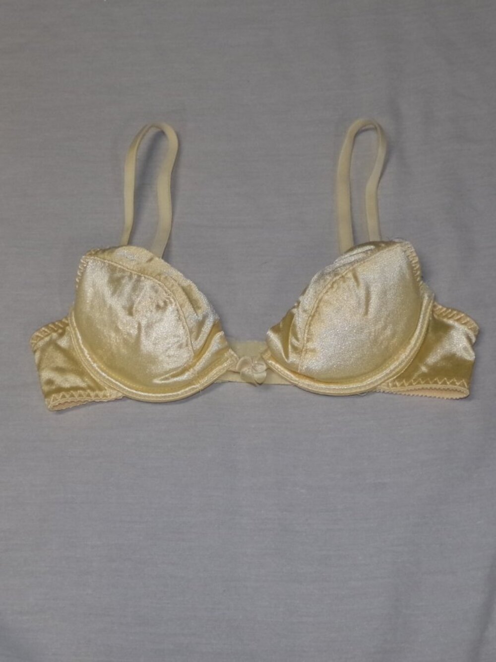 Vtg Fascination Bestform Second Skin Shiny Satin Push Up Removable Pads Bra 34B